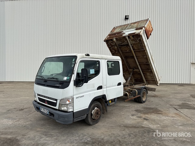 2007 Mitsubishi Canter 3C13D 4x2 Camion Benne (Inoperable) Dump Truck: Light Duty - Camion benne: photos 3 2007 Mitsubishi Canter 3C13D 4x2 Camion Benne (Inoperable) Dump Truck: Light Duty - Camion benne: photos 3