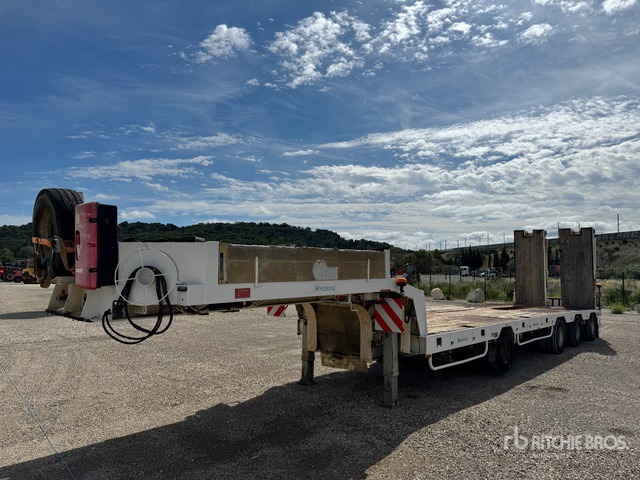2007 Nicolas 68200 kg Quad/A Extendable Semi ... Lowboy Trailer - Semi-remorque surbaissé: photos 2 2007 Nicolas 68200 kg Quad/A Extendable Semi ... Lowboy Trailer - Semi-remorque surbaissé: photos 2