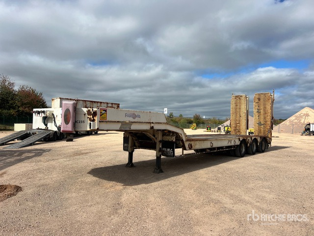 2008 Castera 3SS34T Remorque Porte-Engins 3 Essieux ... Lowboy Trailer - Semi-remorque surbaissé: photos 1 2008 Castera 3SS34T Remorque Porte-Engins 3 Essieux ... Lowboy Trailer - Semi-remorque surbaissé: photos 1