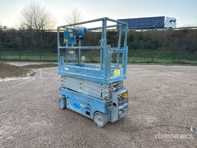 2012 Genie GS1932 Electric Nacelle Ciseau Electrique Scissor Lift - Nacelle ciseaux: photos 3 2012 Genie GS1932 Electric Nacelle Ciseau Electrique Scissor Lift - Nacelle ciseaux: photos 3
