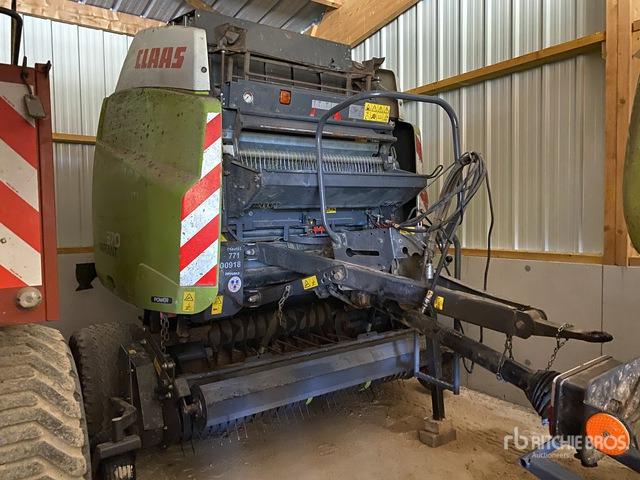 2014 Claas Variant 370 Presse A Balles Rondes 1 Essieu Round Baler - Presse à balles rondes: photos 2 2014 Claas Variant 370 Presse A Balles Rondes 1 Essieu Round Baler - Presse à balles rondes: photos 2