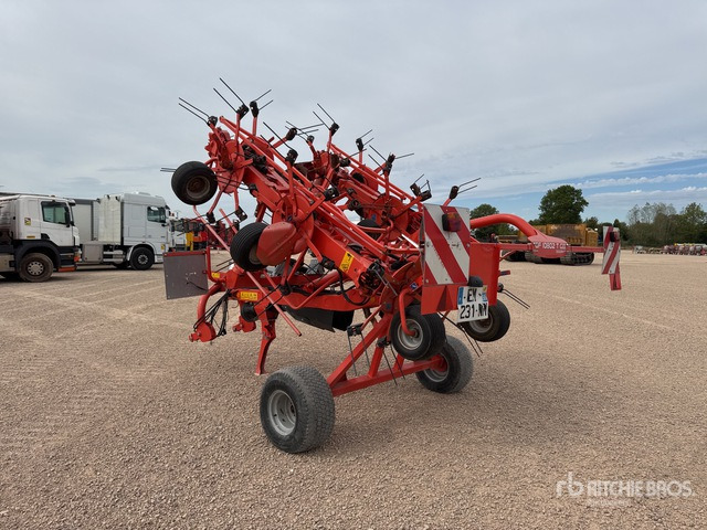 2014 Kuhn GF 10802 T G2 10.8 m 2-Point 10 Rotor Faneuse Hay Tedder - Faneuse: photos 4 2014 Kuhn GF 10802 T G2 10.8 m 2-Point 10 Rotor Faneuse Hay Tedder - Faneuse: photos 4