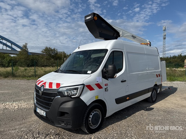 2021 Renault Master 145 DXI 2021 Versalift VTL 135 13 m on ... Bucket Truck - Camion avec nacelle: photos 1 2021 Renault Master 145 DXI 2021 Versalift VTL 135 13 m on ... Bucket Truck - Camion avec nacelle: photos 1