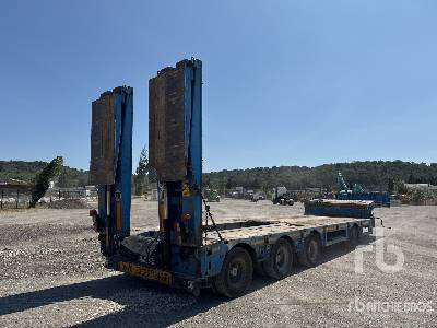 FAYMONVILLE TL4S 55.4 t Quad/A 13.65 m - 16.45 m ... - Semi-remorque surbaissé: photos 3 FAYMONVILLE TL4S 55.4 t Quad/A 13.65 m - 16.45 m ... - Semi-remorque surbaissé: photos 3