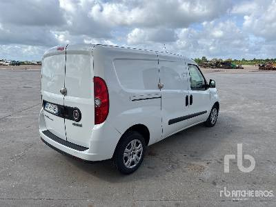 FIAT DOBLO MAXI Vehicule Utilitaire - Fourgon utilitaire: photos 3 FIAT DOBLO MAXI Vehicule Utilitaire - Fourgon utilitaire: photos 3
