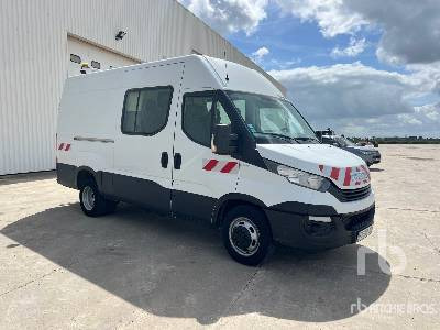 IVECO 35-150 Vehicule Utilitaire - Fourgon utilitaire: photos 4 IVECO 35-150 Vehicule Utilitaire - Fourgon utilitaire: photos 4