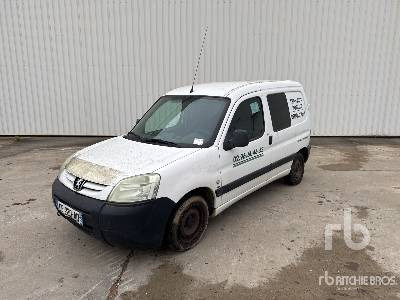 PEUGEOT PARTNER Vehicule Utilitaire - Fourgon utilitaire: photos 1 PEUGEOT PARTNER Vehicule Utilitaire - Fourgon utilitaire: photos 1