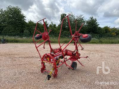 SIP SPIDER 555 PRO 5500 mm 3-Point Rotor Faneuse - Faneuse: photos 1 SIP SPIDER 555 PRO 5500 mm 3-Point Rotor Faneuse - Faneuse: photos 1
