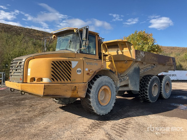 2004 Volvo A25D 6x6. Articulated Dump Truck - Tombereau articulé: photos 2 2004 Volvo A25D 6x6. Articulated Dump Truck - Tombereau articulé: photos 2