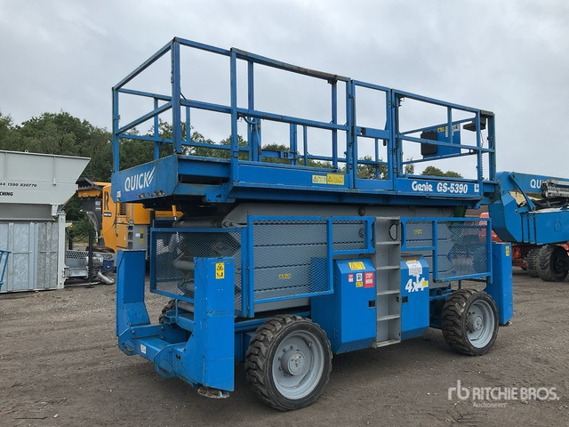 2007 Genie GS5390 4x4 Diesel Scissor Lift - Nacelle ciseaux: photos 3 2007 Genie GS5390 4x4 Diesel Scissor Lift - Nacelle ciseaux: photos 3