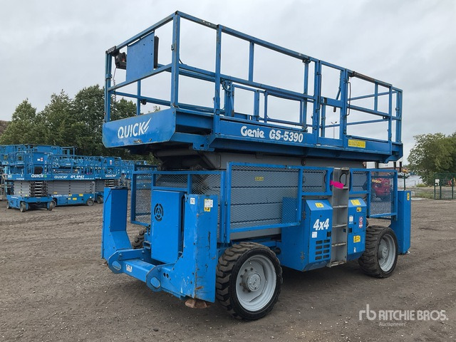2007 Genie GS5390 4x4 Diesel Scissor Lift - Nacelle ciseaux: photos 1 2007 Genie GS5390 4x4 Diesel Scissor Lift - Nacelle ciseaux: photos 1