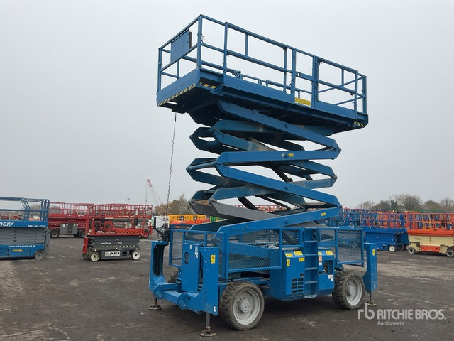2011 Genie GS5390 4x4 Diesel Scissor Lift - Nacelle ciseaux: photos 1 2011 Genie GS5390 4x4 Diesel Scissor Lift - Nacelle ciseaux: photos 1
