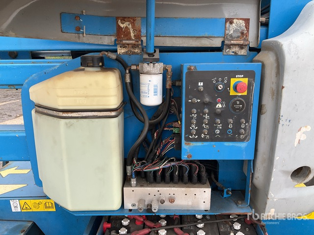 2012 Genie Z45/25J 2WD Hybrid Articulating Boom Lift - Nacelle articulée: photos 5 2012 Genie Z45/25J 2WD Hybrid Articulating Boom Lift - Nacelle articulée: photos 5