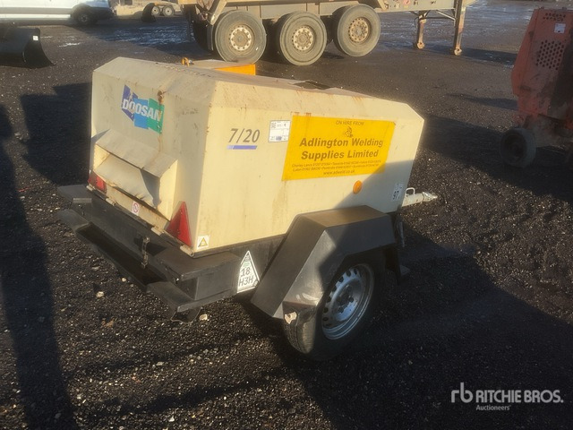2013 Doosan 720 Mobile (Inoperable) Air Compressor - Compresseur d'air: photos 3 2013 Doosan 720 Mobile (Inoperable) Air Compressor - Compresseur d'air: photos 3