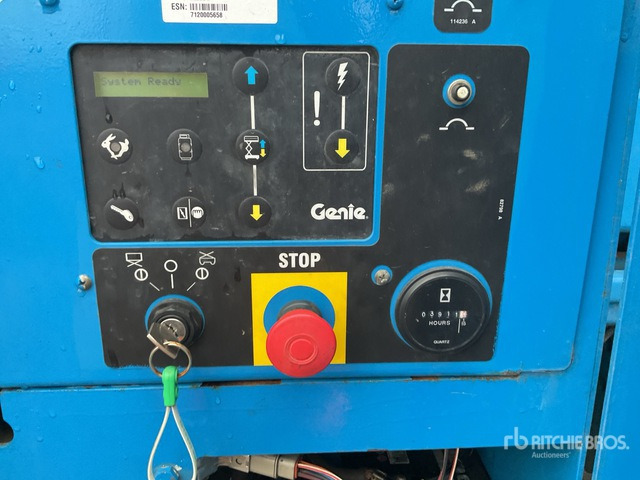 2013 Genie GS5390 4x4 Diesel Scissor Lift - Nacelle ciseaux: photos 5 2013 Genie GS5390 4x4 Diesel Scissor Lift - Nacelle ciseaux: photos 5