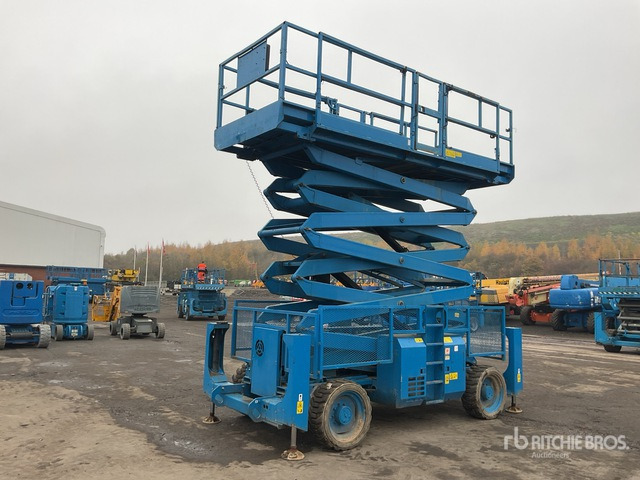 2013 Genie GS5390 4x4 Diesel Scissor Lift - Nacelle ciseaux: photos 2 2013 Genie GS5390 4x4 Diesel Scissor Lift - Nacelle ciseaux: photos 2