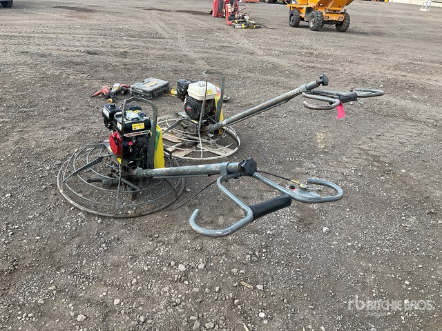 2013 Wacker Neuson CT36ADT Quantity of (2) Power Trowel - Truelle mécanique: photos 3 2013 Wacker Neuson CT36ADT Quantity of (2) Power Trowel - Truelle mécanique: photos 3