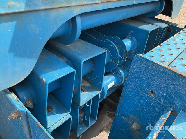 2014 Genie GS2669RT 4x4 Diesel Scissor Lift - Nacelle ciseaux: photos 5 2014 Genie GS2669RT 4x4 Diesel Scissor Lift - Nacelle ciseaux: photos 5