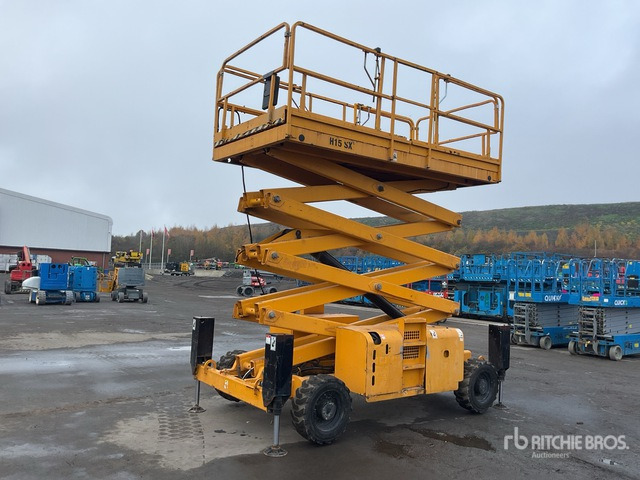 2014 Haulotte H15SDX 4x4 Diesel Scissor Lift - Nacelle ciseaux: photos 1 2014 Haulotte H15SDX 4x4 Diesel Scissor Lift - Nacelle ciseaux: photos 1