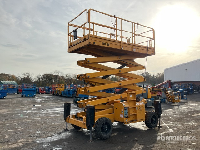2014 Haulotte H18SDX 4x4 Diesel Scissor Lift - Nacelle ciseaux: photos 2 2014 Haulotte H18SDX 4x4 Diesel Scissor Lift - Nacelle ciseaux: photos 2