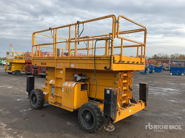 2014 Haulotte H18SDX 4x4 Diesel Scissor Lift - Nacelle ciseaux: photos 3 2014 Haulotte H18SDX 4x4 Diesel Scissor Lift - Nacelle ciseaux: photos 3