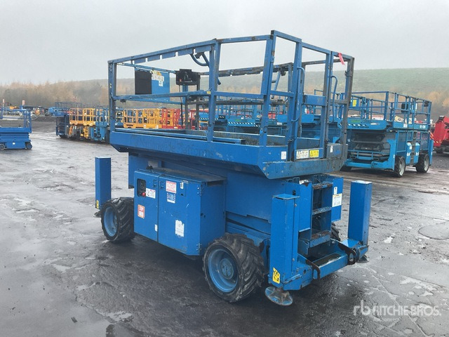 2015 Genie GS3369RT 4x4 Diesel Scissor Lift - Nacelle ciseaux: photos 3 2015 Genie GS3369RT 4x4 Diesel Scissor Lift - Nacelle ciseaux: photos 3
