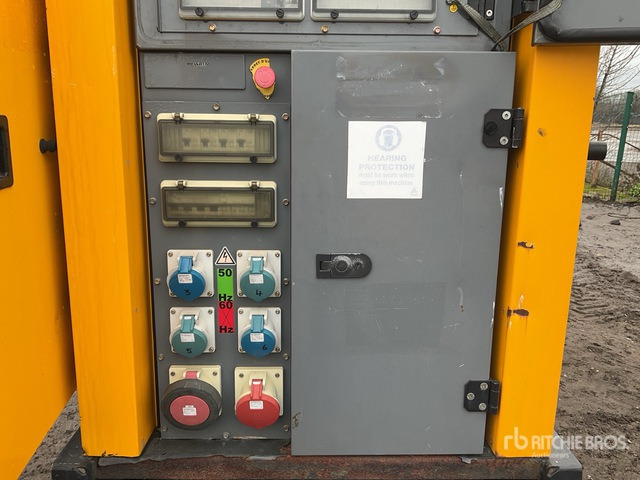 2015 Sdmo R165 Skid-Mounted Generator Set - Groupe électrogène: photos 5 2015 Sdmo R165 Skid-Mounted Generator Set - Groupe électrogène: photos 5