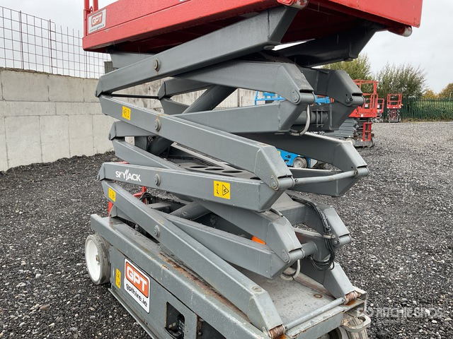 2015 Skyjack SJ 3226 2015 Skyjack SJ3226 Scissor Lift Scissor Lift - Nacelle ciseaux: photos 5 2015 Skyjack SJ 3226 2015 Skyjack SJ3226 Scissor Lift Scissor Lift - Nacelle ciseaux: photos 5