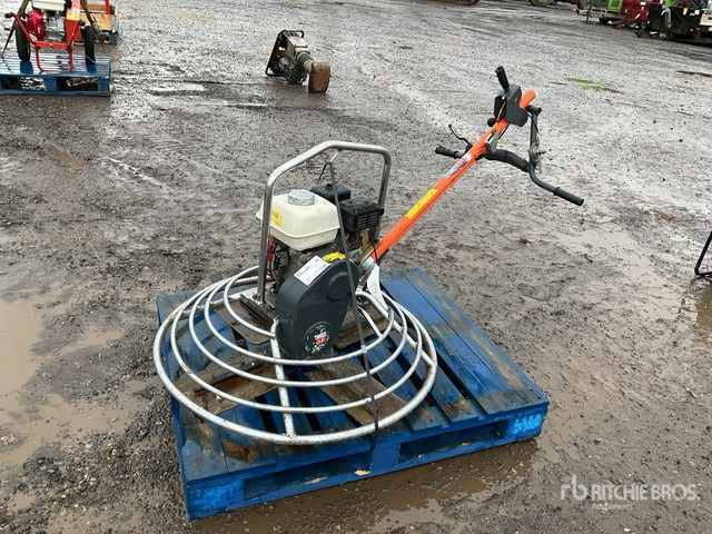 2016 Belle PTLW931 Power Trowel Power Trowel - Truelle mécanique: photos 1 2016 Belle PTLW931 Power Trowel Power Trowel - Truelle mécanique: photos 1
