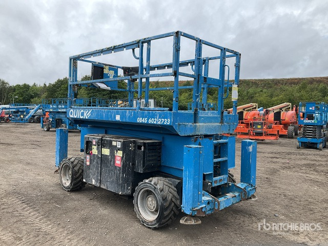2016 Genie GS3369RT 4x4 Diesel Scissor Lift - Nacelle ciseaux: photos 3 2016 Genie GS3369RT 4x4 Diesel Scissor Lift - Nacelle ciseaux: photos 3