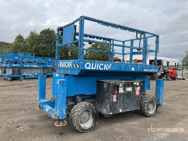 2016 Genie GS3369RT 4x4 Diesel Scissor Lift - Nacelle ciseaux: photos 1 2016 Genie GS3369RT 4x4 Diesel Scissor Lift - Nacelle ciseaux: photos 1