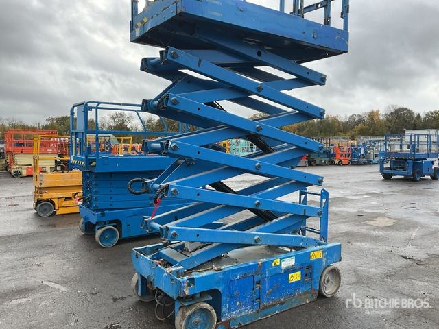 2016 Genie GS4047 Electric Scissor Lift - Nacelle ciseaux: photos 5 2016 Genie GS4047 Electric Scissor Lift - Nacelle ciseaux: photos 5