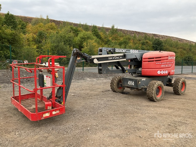 2016 Skyjack SJ51AJ 4WD Diesel Articulating Boom Lift - Nacelle articulée: photos 2 2016 Skyjack SJ51AJ 4WD Diesel Articulating Boom Lift - Nacelle articulée: photos 2