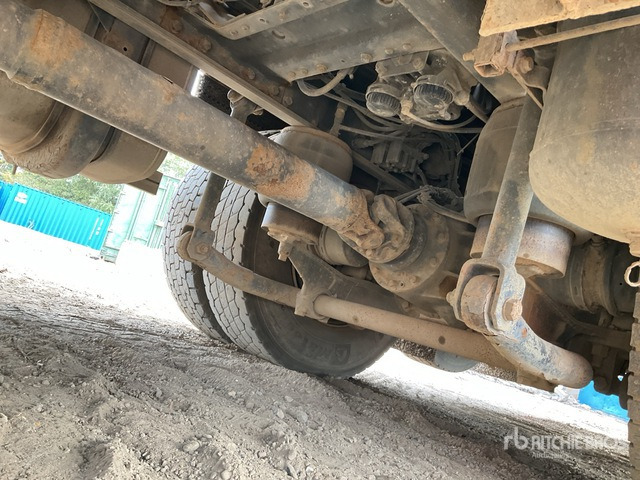 Camion plateau, Camion grue 2017 DAF 8x2 Twin-Steer Sleeper Flatbed Truck with Crane: photos 6