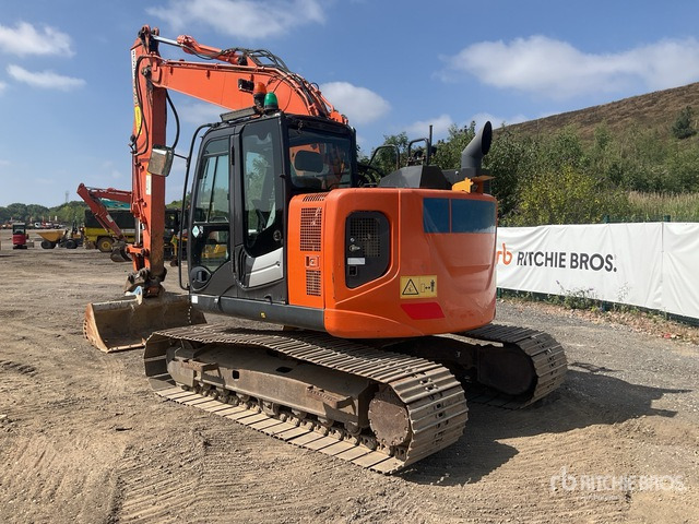 2017 Hitachi ZX135US-6 Tracked Excavator - Pelle sur chenille: photos 3 2017 Hitachi ZX135US-6 Tracked Excavator - Pelle sur chenille: photos 3