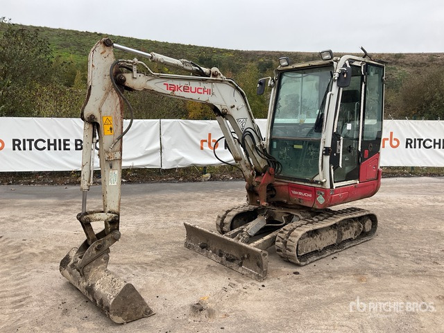 2018 Takeuchi TB230 Mini Excavator: <6.6t - Mini pelle: photos 1 2018 Takeuchi TB230 Mini Excavator: <6.6t - Mini pelle: photos 1