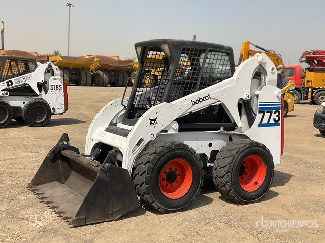 2001 Bobcat 773 - Mini chargeuse: photos 1 2001 Bobcat 773 - Mini chargeuse: photos 1