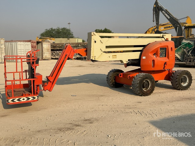 2002 JLG 450AJ Series ll 4WD Diesel Articulating Boom Lift - Nacelle articulée: photos 1 2002 JLG 450AJ Series ll 4WD Diesel Articulating Boom Lift - Nacelle articulée: photos 1