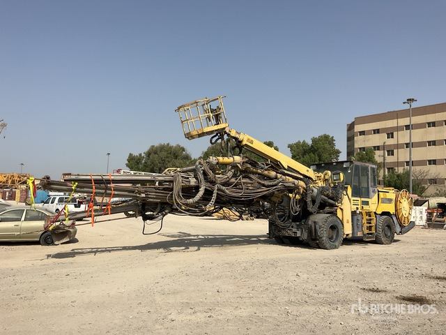 2004 Atlas Copco Rocket Boomer XL3C 4x4 Jumbo Drill - Foreuse: photos 2 2004 Atlas Copco Rocket Boomer XL3C 4x4 Jumbo Drill - Foreuse: photos 2