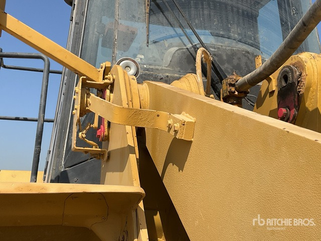 2005 Cat 966G Series II Wheel Loader - Chargeuse sur pneus: photos 5 2005 Cat 966G Series II Wheel Loader - Chargeuse sur pneus: photos 5