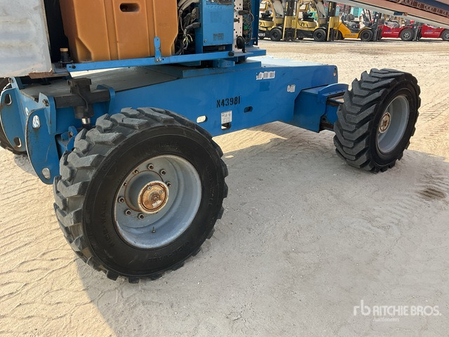2006 Genie S85 4WD Diesel Telescopic Boom Lift - Nacelle télescopique: photos 5 2006 Genie S85 4WD Diesel Telescopic Boom Lift - Nacelle télescopique: photos 5