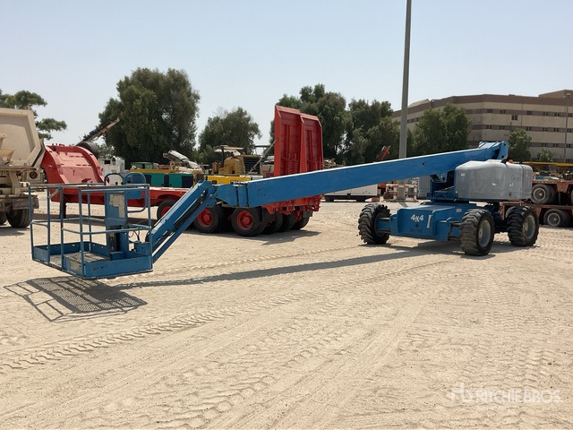 2006 Genie S85 4WD Diesel Telescopic Boom Lift - Nacelle télescopique: photos 2 2006 Genie S85 4WD Diesel Telescopic Boom Lift - Nacelle télescopique: photos 2