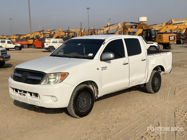 2008 Toyota Hilux 4x2 Crew Cab Pickup - Pick-up: photos 1 2008 Toyota Hilux 4x2 Crew Cab Pickup - Pick-up: photos 1