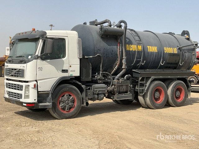 2008 Volvo FM400 6x4 20000 L Vacuum Tanker Truck - Camion hydrocureur: photos 1 2008 Volvo FM400 6x4 20000 L Vacuum Tanker Truck - Camion hydrocureur: photos 1