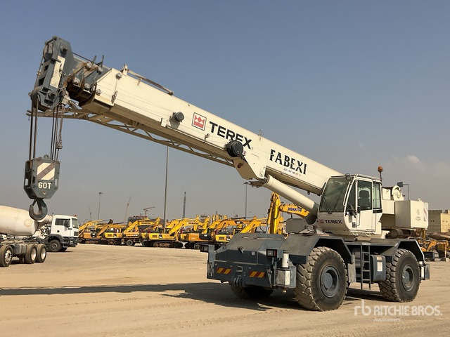 2011 Terex A600-1 60 ton 4x4x4 Rough Terrain Crane - Grue automotrice lente: photos 2 2011 Terex A600-1 60 ton 4x4x4 Rough Terrain Crane - Grue automotrice lente: photos 2