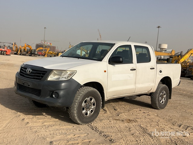 2012 Toyota Hilux 4x4 Crew Cab Pickup - Pick-up: photos 1 2012 Toyota Hilux 4x4 Crew Cab Pickup - Pick-up: photos 1