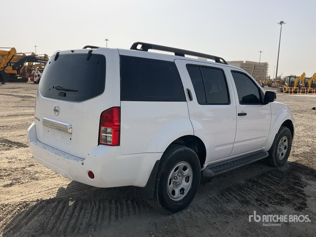 2014 Nissan Pathfinder 4WD SUV - SUV: photos 4 2014 Nissan Pathfinder 4WD SUV - SUV: photos 4