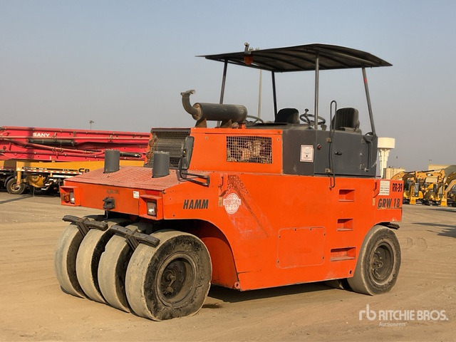 2015 Hamm GRW18 8 Wheel Pneumatic Roller - Compacteur à pneus: photos 2 2015 Hamm GRW18 8 Wheel Pneumatic Roller - Compacteur à pneus: photos 2