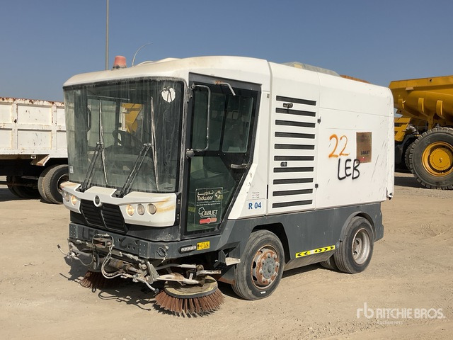 2016 Ravo STH 540 Sweeper Truck - Balayeuse de voirie: photos 1 2016 Ravo STH 540 Sweeper Truck - Balayeuse de voirie: photos 1
