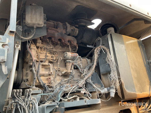2016 Renault D18 Elgin on Sweeper Truck - Balayeuse de voirie: photos 5 2016 Renault D18 Elgin on Sweeper Truck - Balayeuse de voirie: photos 5